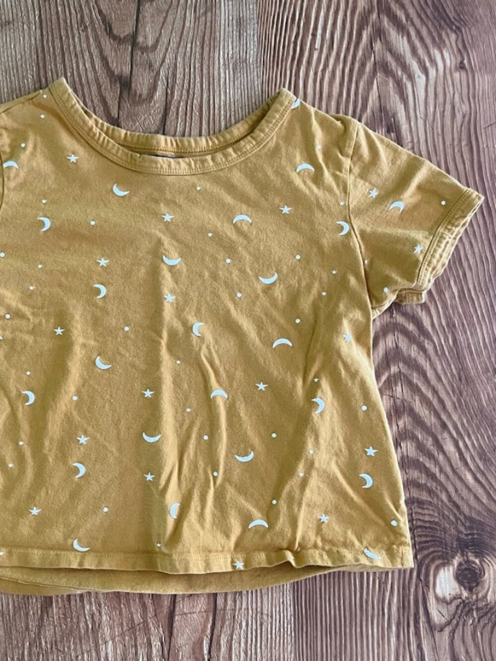 Love Peace & Lazy Days Gold Moon/Stars Cropped Shirt, Small